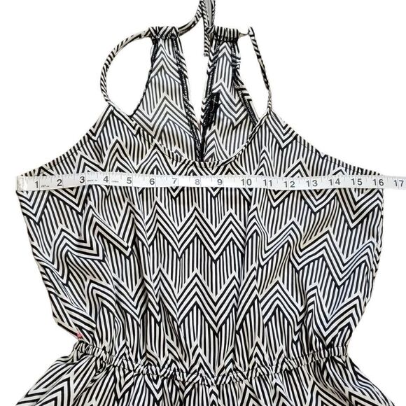 City Triangles Black & White Chevron Print Racer Back Romper Size S - Picture 7 of 14